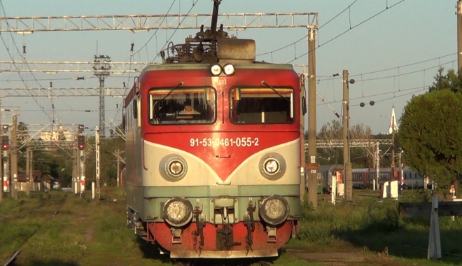 REDUCERI DE PREȚ la tren, de Paști. Vezi aici ofertele - trenuripaste-1491480151.jpg