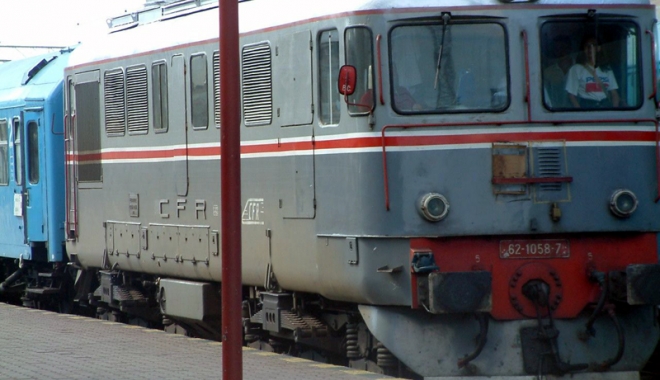 Trenurile circulă cu restricții. Pe ruta Valu lui Traian - Constanța se merge cu doar 80 km/h - trenurir-1486655521.jpg