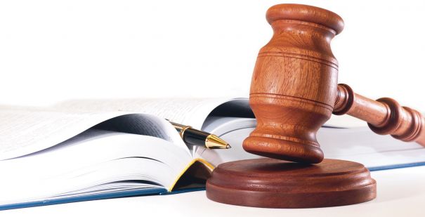 Trimis în judecată pentru că s-a masturbat pe stradă - tribunal-1418554862.jpg