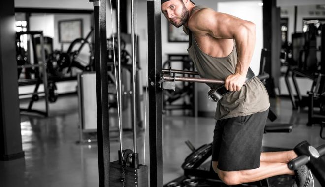 Extensiile pentru triceps ajută la tonifierea brațelor - triceps-1679310197.jpg
