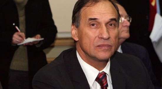 PSD vrea să scape de pragul de prezență la referendum - trifon1359717018-1359757680.jpg