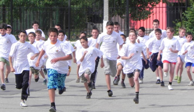 Campionii Crosului Ziua Olimpică 2011 - trimitere1-1308485884.jpg