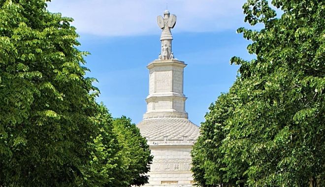 Monumentul triumfal 