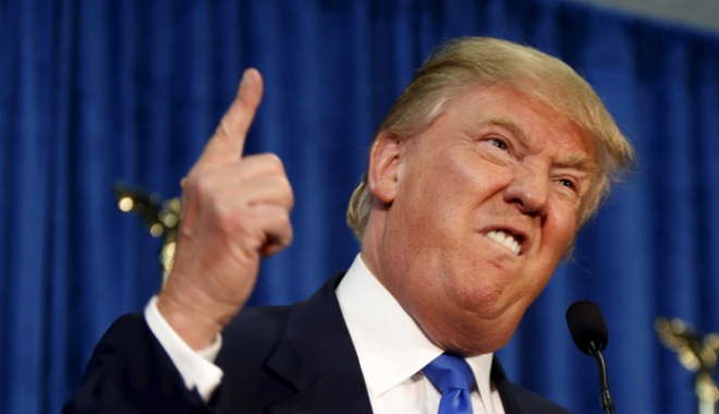 Trump îi atacă  pe ziariști: 
