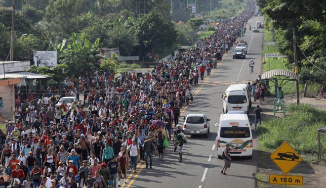 Trump dezminte că le-a cerut soldaților să tragă asupra migranților - trump-1541342651.jpg