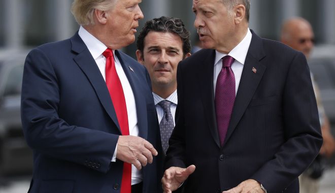 Trump îl îndeamnă pe Erdogan să încheie un acord cu militanții kurzi - trump-1571343044.jpg