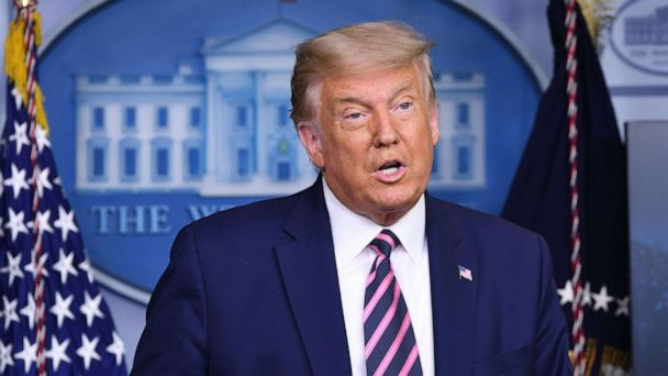 Un pachet care conținea o substanță letală, folosită de teroriști, i-a fost trimis lui Donald Trump - trump-1600591350.jpg