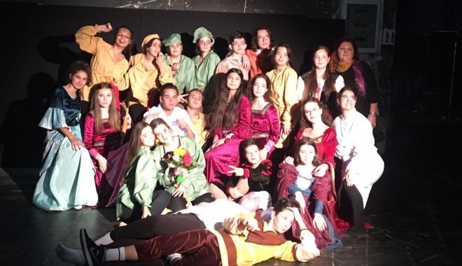 Trupa de teatru francofon a Liceului 