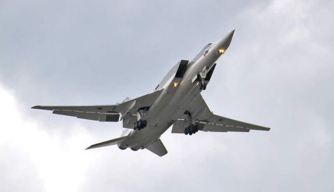 Rusia a trimis bombardiere strategige la granițele Belarusului cu Polonia și Lituania - tu22m3bomberrussiaaf3edit-1639835656.jpg