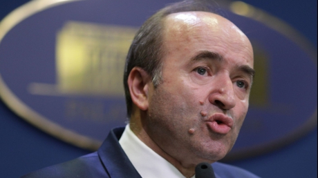 Tudorel Toader: Nu mi-am rupt piciorul - tudorel55811200-1553680938.jpg