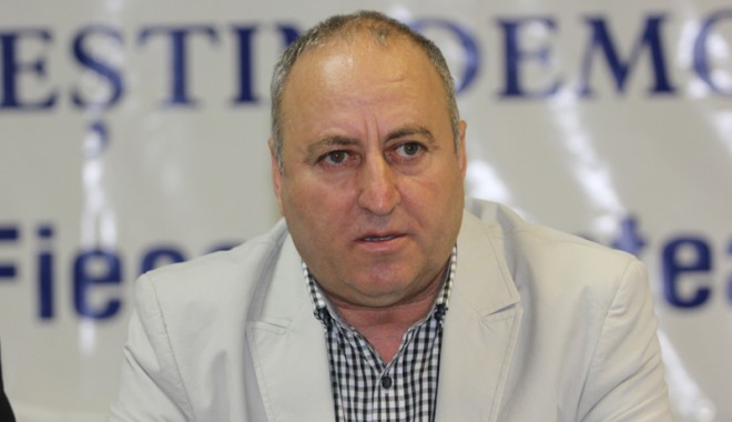 Țărăniștii constănțeni vor să-i dea peste nas lui Chiru - tudorelchesoi1-1350333362.jpg
