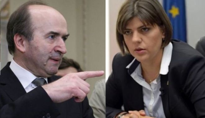 Tudorel Toader: Sunt pregătit să sesizez CCR dacă președintele Iohannis nu o revocă pe șefa DNA Laura Codruța Kovesi - tudoreltoaderlauracodrutakovesi-1520926015.jpg