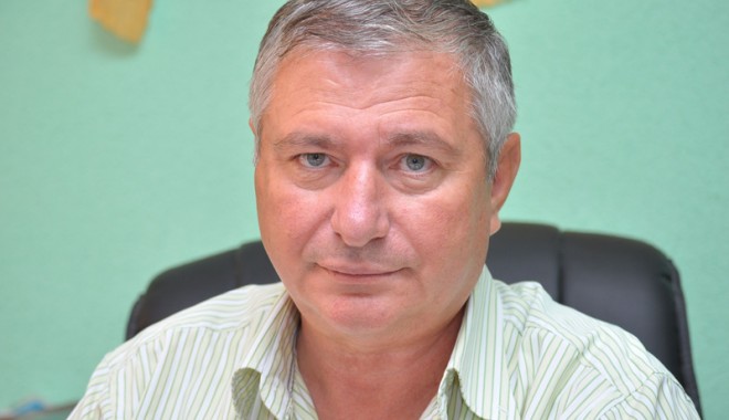 Locuitorii din Hârșova mai bine informați cu ajutorul tabelelor de afișaj - tudornadrag-1370460333.jpg
