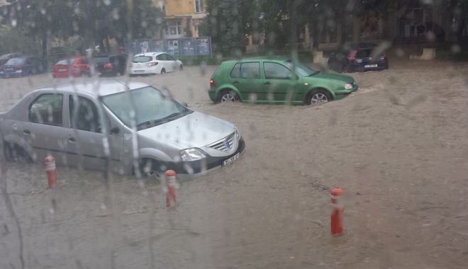 ALERTĂ METEO. Cod GALBEN de fenomene periculoase: furtuni, grindină și potop - tulceainundatii-1503059549.jpg
