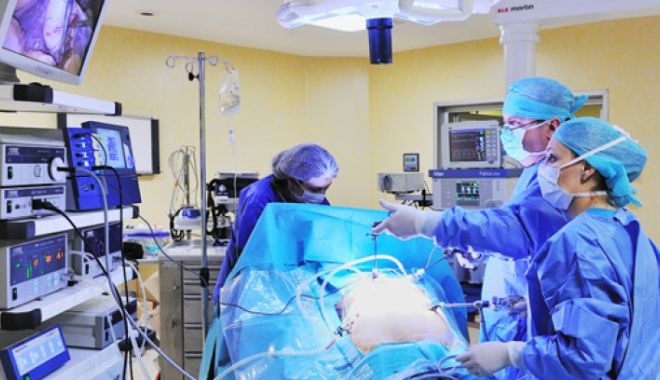 Tumoră GIGANTICĂ de 12 kilograme, extirpată de medici! Cât a durat intervenția chirurgicală
