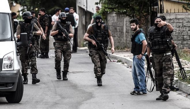 Autoritățile turce au arestat 235 de suspecți acuzați că au făcut propagandă pro-PKK după atentatul de la Istanbul - turci-1481555534.jpg