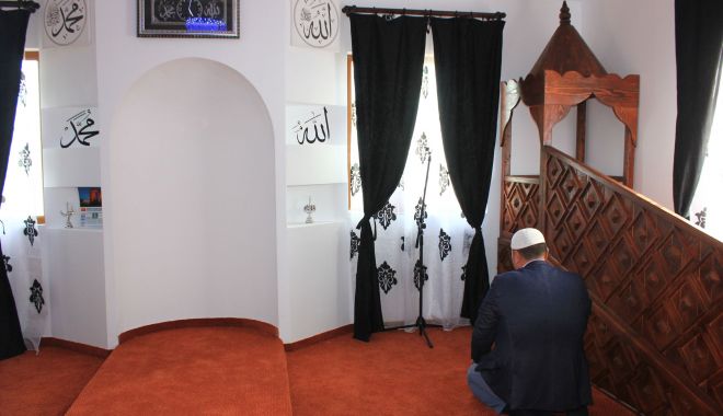 Slujbă de Ramazan Bayram, la Geamia Hunchiar din Constanța - turci-1620822565.jpg