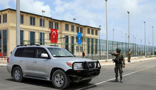 Turcia deschide o bază militară de mari dimensiuni, la Mogadiscio - turcia-1506864869.jpg