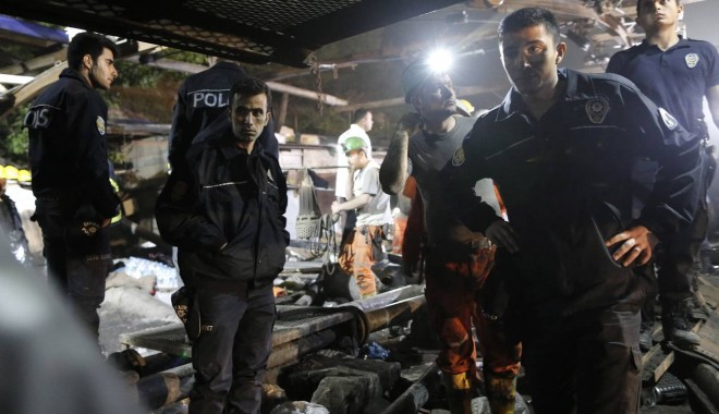 Bilanțul tragediei miniere din Turcia a crescut la 282 de morți - turcia1d45f15466c-1400141586.jpg