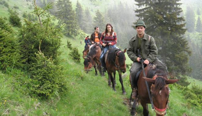 Numărul turiștilor străini a crescut cu 18,9%, în decembrie 2014 - turismulpeval-1422978196.jpg