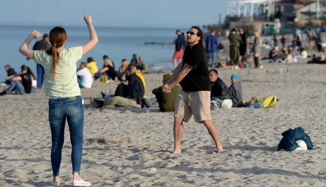 Primul weekend de pe litoralul românesc a adus peste 50.000 turiști la mare
