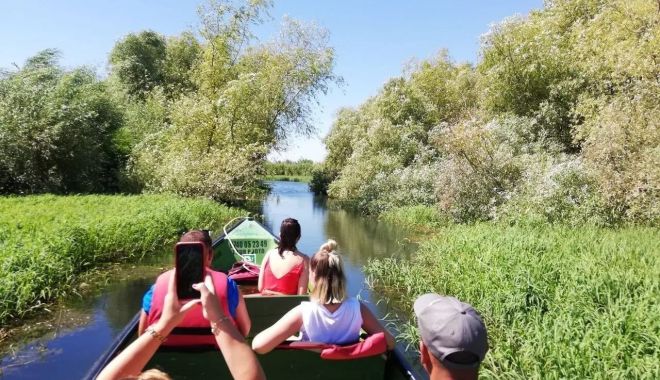 Numărul turiştilor din Deltă a crescut anul trecut faţă de 2022 - turisti-delta-dunarii-1707402323.jpg