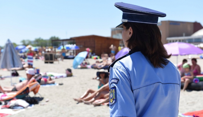 Turiștii de pe litoral,  sfaturi de la polițiștii constănțeni - turistii-1501775960.jpg
