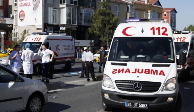 UPDATE. ATENTAT CU BOMBĂ LA ISTANBUL. DOI MORȚI, 13 RĂNIȚI - turkeyambulancecrop26465700-1465280522.jpg