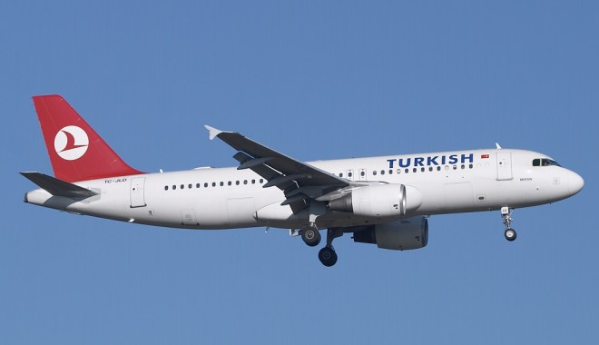 ALERTĂ CU BOMBĂ! Un avion cu 229 pasageri la bord a aterizat de urgență - turkish-1389538791.jpg
