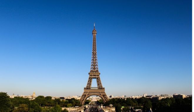 Turnul Eiffel este ruginit și trebuie reparat imediat - turn-1656954172.jpg