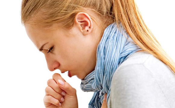 Semnal de alarmă! 4,5 milioane de români tratează anual răceala și durerile în gât cu antibiotic - tuse89123544515-1574077249.jpg