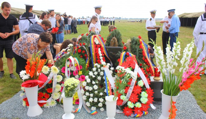Una din cererile familiilor eroilor picați la Tuzla a fost îndeplinită - tuzlaaerodrom89-1383207369.jpg