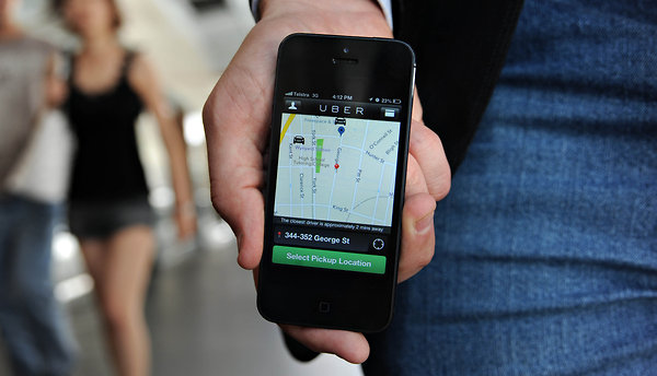 Indienii de la Tata investesc 100 de milioane de dolari în aplicația Uber - uber-1440003030.jpg