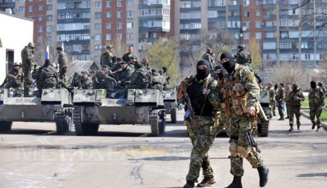 Criza din Ucraina. Primarul prorus al orașului Harkov, grav rănit - ucrainatancuri2afp-1398787640.jpg