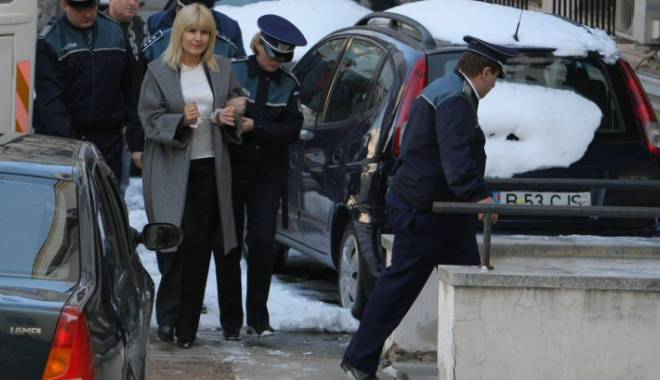 Elena Udrea, încă 30 de zile după gratii - udr-1427180764.jpg