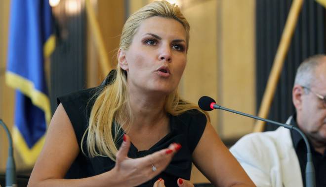 Primul interviu după arestul preventiv. Elena Udrea dezvăluiri din închisoare - udrea890436717172100-1431329236.jpg