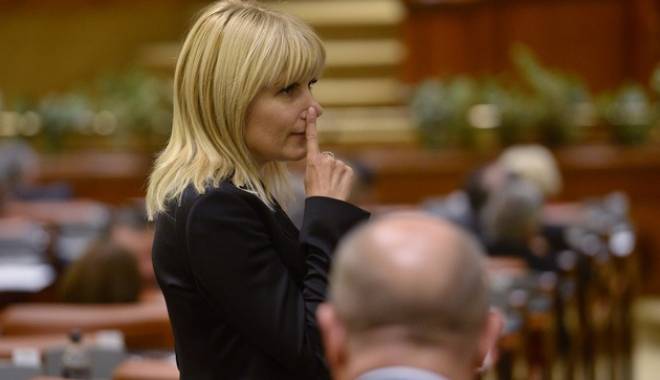 Elena Udrea, adusă la sediul ÎCCJ - udreagest-1427965565.jpg