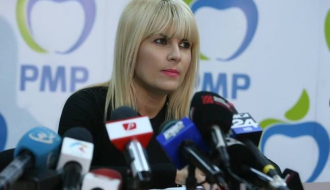 Elena Udrea vrea să facă schimb de birou cu Traian Băsescu - udreavrea-1414161201.jpg