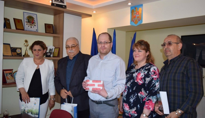 UDTR, punte de legătură între școlile din România și Turcia - udtr-1496158339.jpg