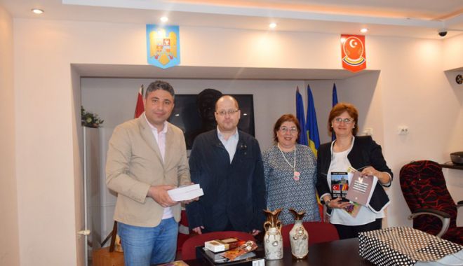 Director al unei școli din Istanbul, în vizită la UDTR - udtr-1526308460.jpg