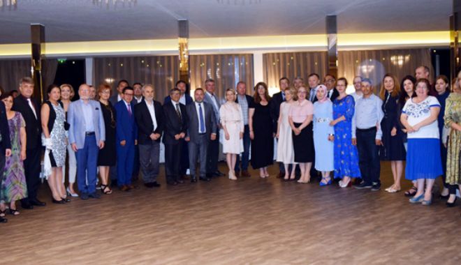 Șeker Bayrami. Trei zile de sărbătoare pentru etnicii turci - udtr-1528987691.jpg