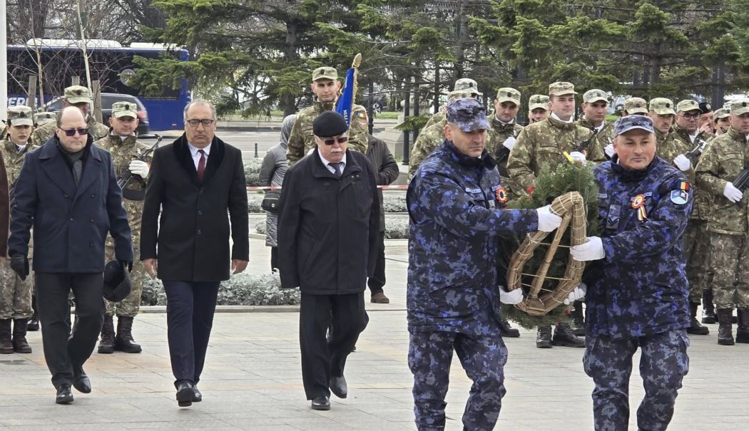 Turcii din România, moment de reculegere la Monumentul Victoriei din Parcul Arheologic