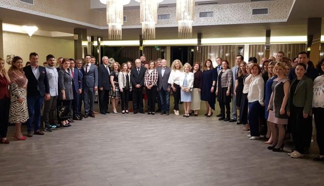 Uniunea Democrată Turcă din România a organizat o cină tradițională de iftar - udtrgrup-1558732628.jpg