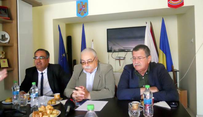 UDTR marchează 25 de ani de la constituirea primei organizații a turcilor - udtrmarcheaza-1432918689.jpg