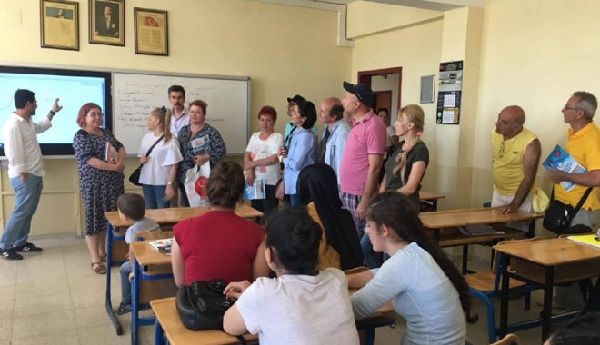 UDTR, proiecte educaționale cu școli din Turcia - udtrprofesori-1500392819.jpg
