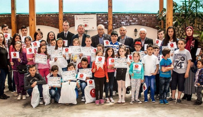 UDTR promovează tradițiile turcești în rândul copiilor din mediul rural - udtrtraditiiturci2-1460996881.jpg