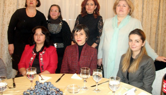 UDTR a organizat un simpozion dedicat femeilor de etnie turcă - udtrziuafemeii007-1331222637.jpg