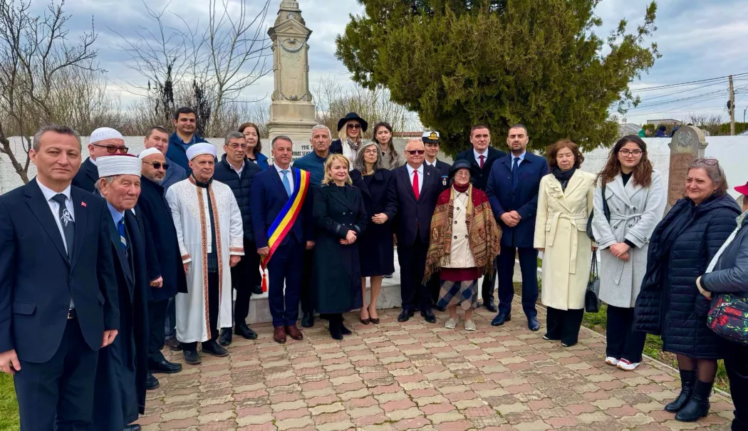 UDTTMR a depus coroane de flori în memoria eroilor turci la Brăila - udttmr-1773906440.webp