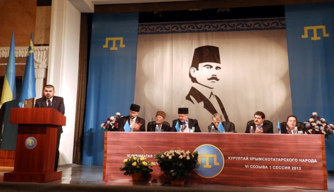 Delegație a UDTTMR, prezentă la Congresul tătarilor din Crimeea - udttmr1-1382983260.jpg