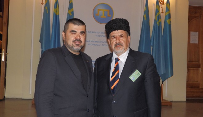 Delegație a UDTTMR, prezentă la Congresul tătarilor din Crimeea - udttmr4-1382963780.jpg